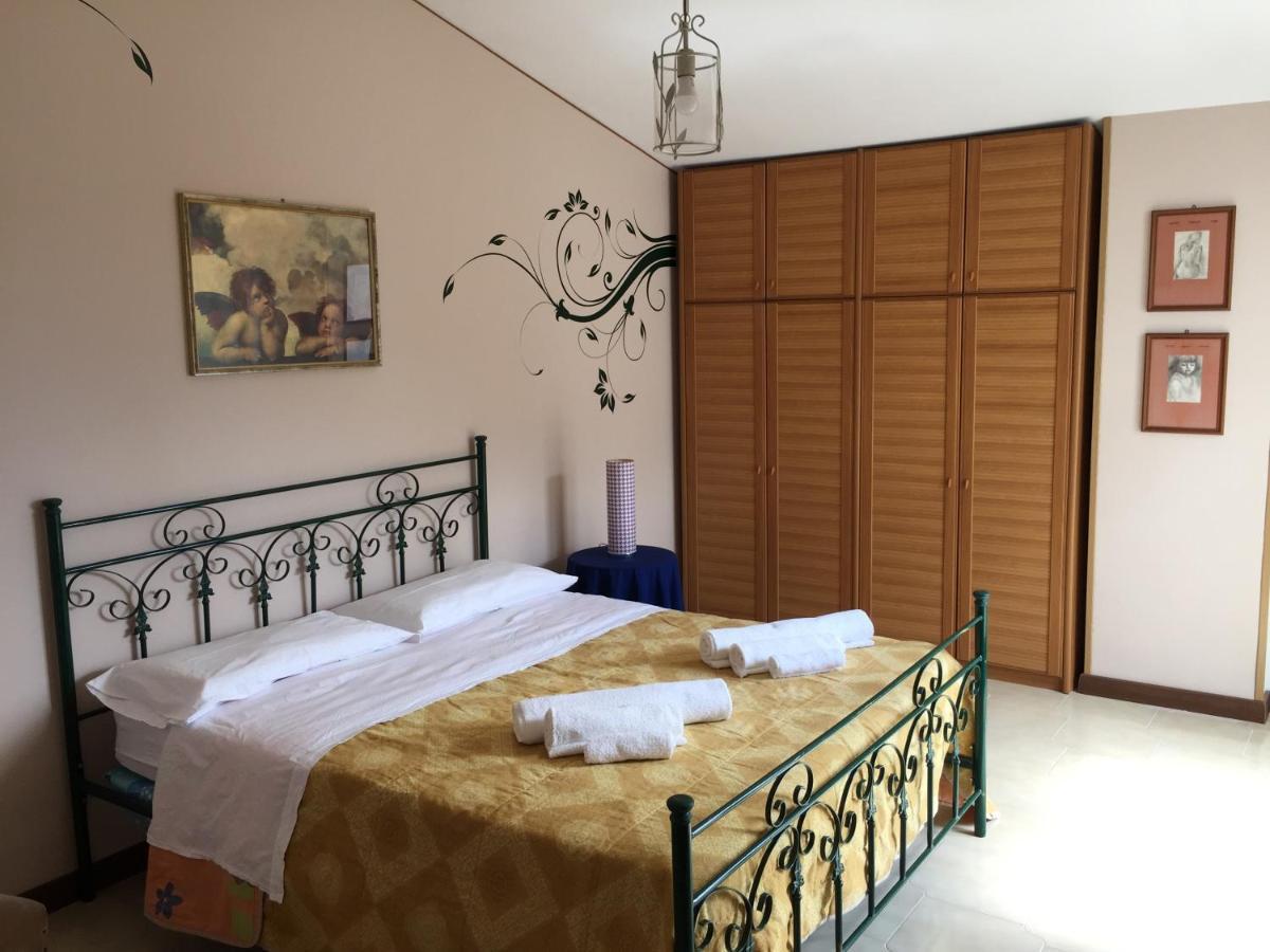 B&B Hollywood Olivadi Exteriér fotografie