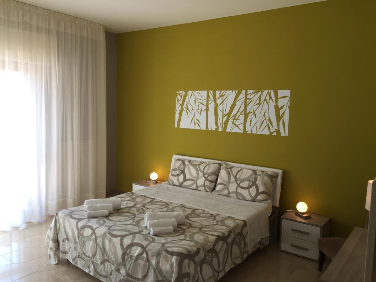 B&B Hollywood Olivadi Exteriér fotografie